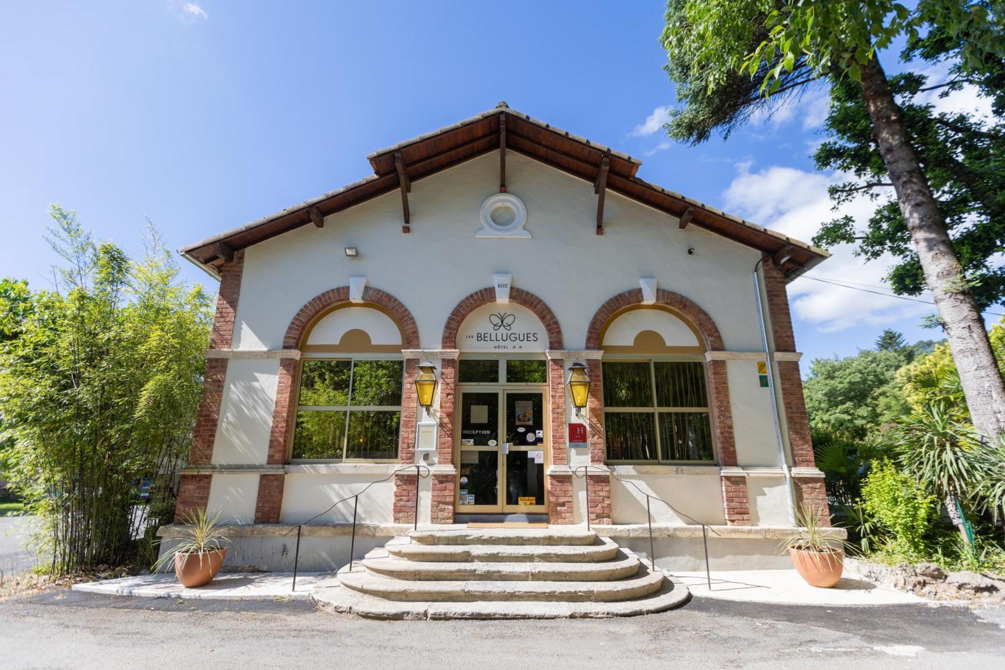 Hotel Les Bellugues Saint-Jean-du-Gard Exterior photo