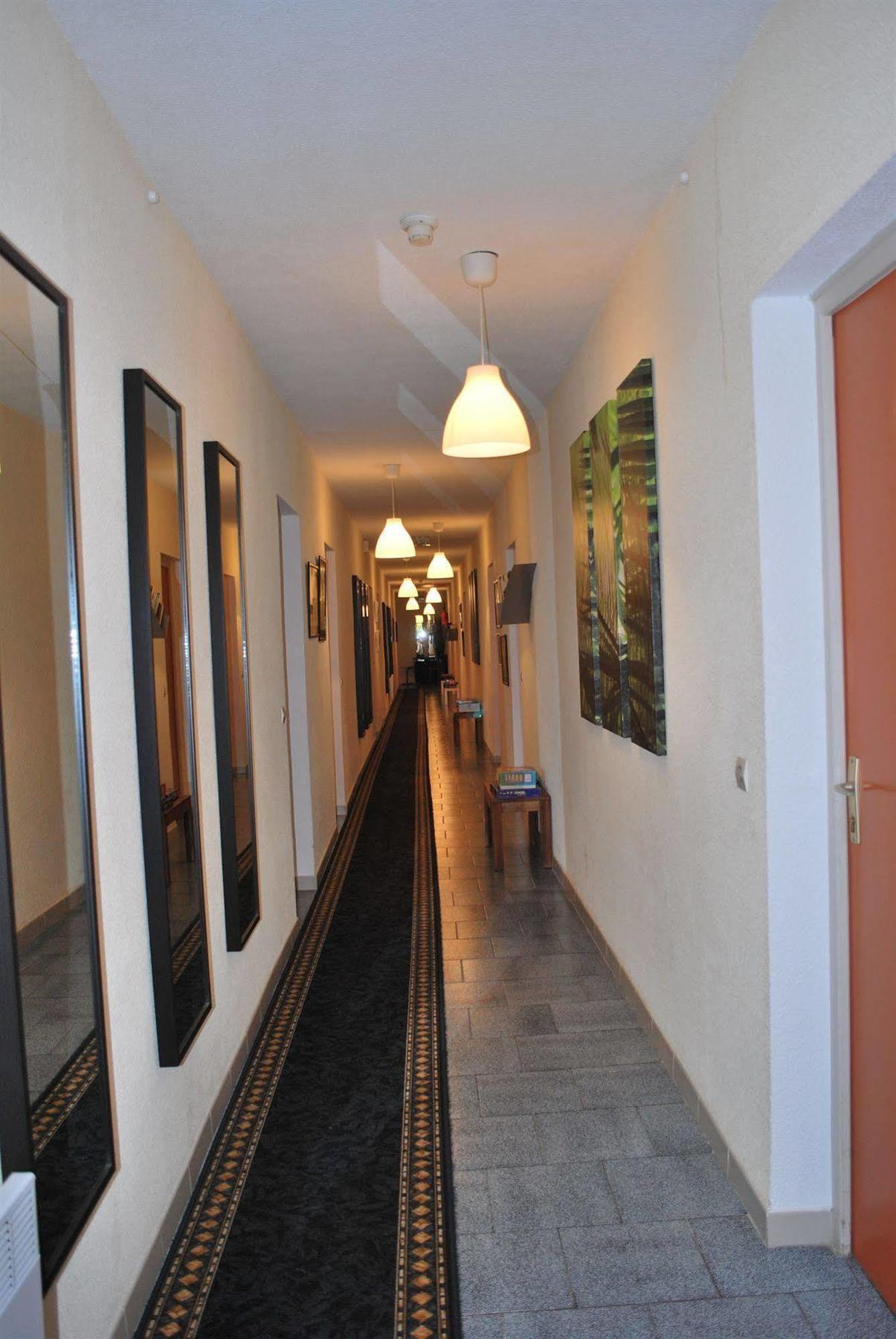 Hotel Les Bellugues Saint-Jean-du-Gard Exterior photo